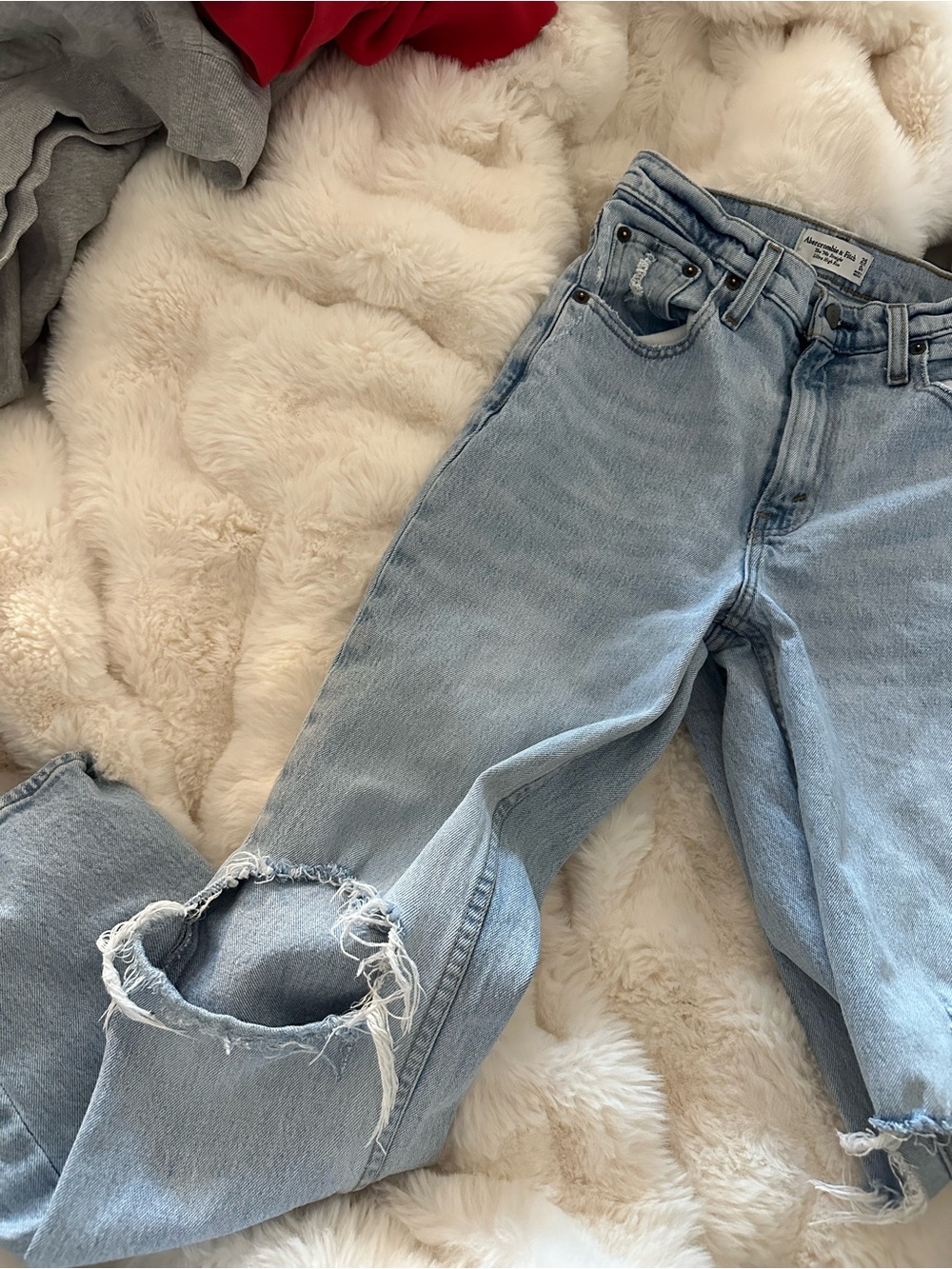 Abercrombie & Fitch the 90’s Straight Ultra High Rise Jeans - Picture 1 of 4